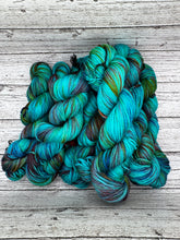 Load image into Gallery viewer, Apparel Series-100% Merino- 4-ply Worsted Weight- "Morenci"
