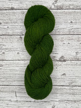 Load image into Gallery viewer, Pinon “A”- Fine Tapestry Weight Yarn- Limited Gradation Series- “Chica”
