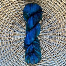 Load image into Gallery viewer, Organic Worsted NonSuperwash-Peacock
