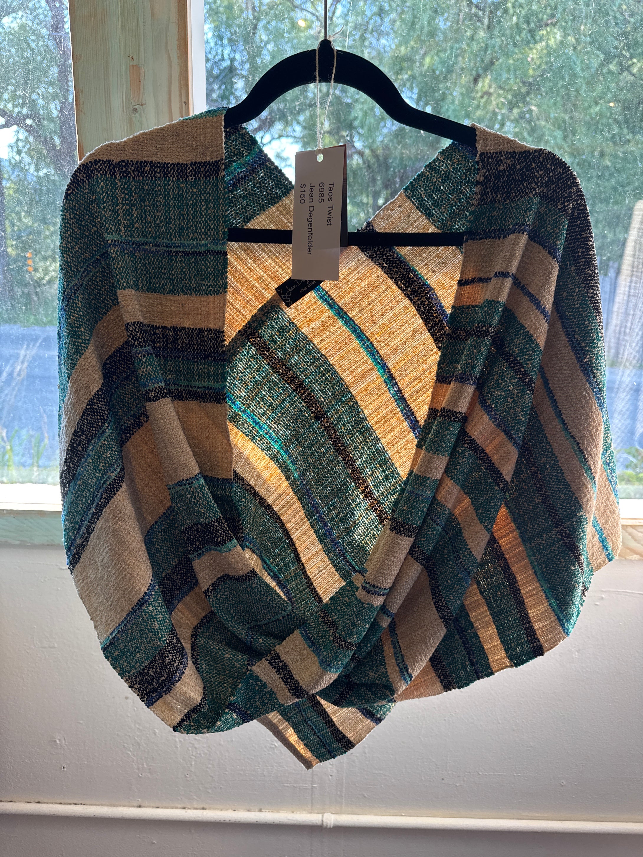 JD 6985 Taos Twist
