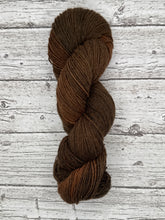 Load image into Gallery viewer, Cafe Ole “A”- Fine Tapestry Weight Yarn- Limited Gradation Series- “Chica”
