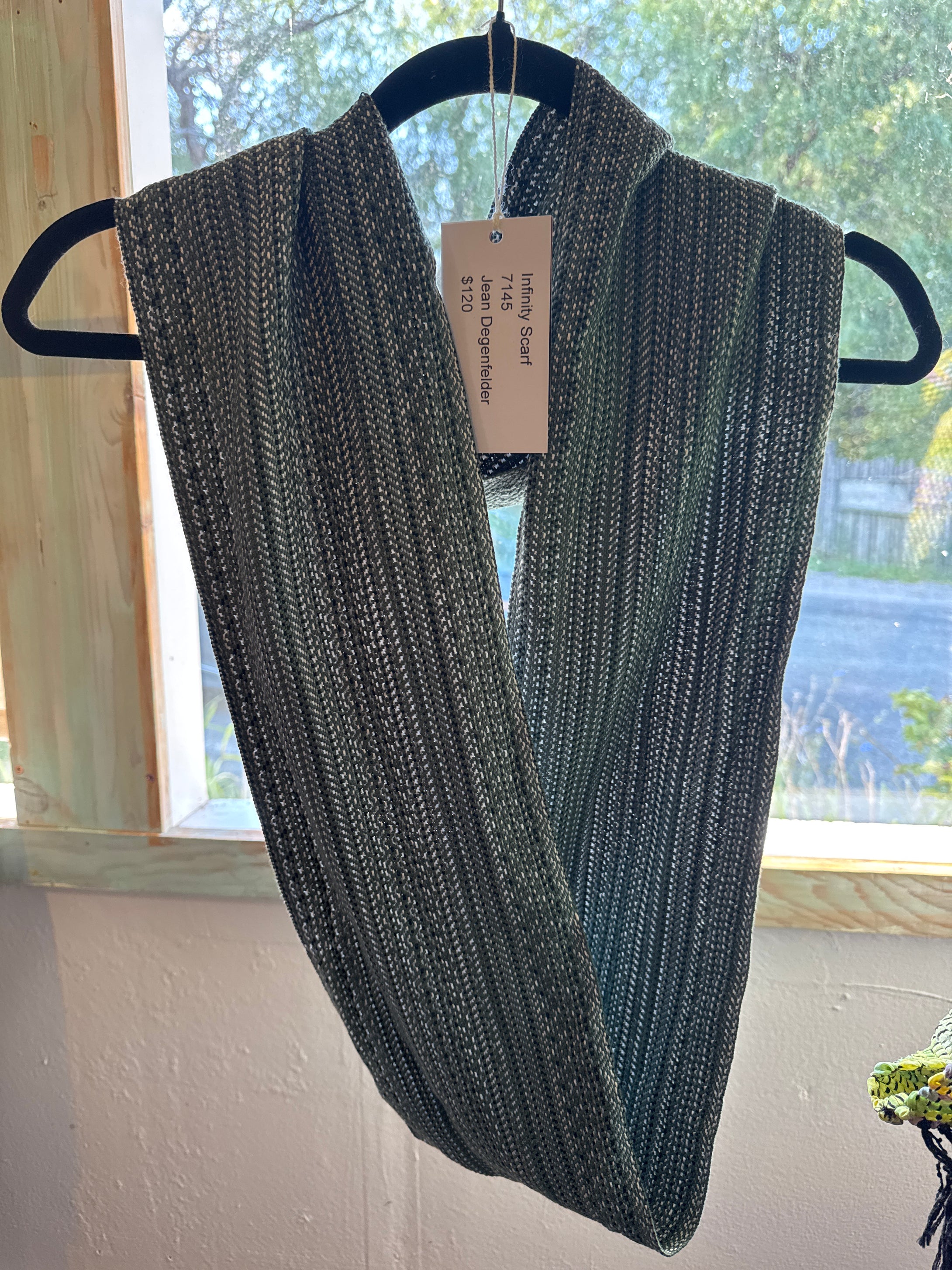 JD 7145 Infinity Scarf